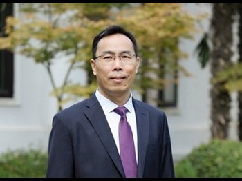 党委书记　张晓冰