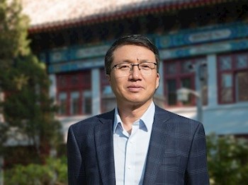 党委副书记、校长　蓝寿军